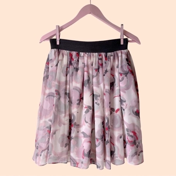 🎉 REISS Rose Floral Chiffon Mason Flare Skirt Pink
Gray Lined Womens Size 6 - Picture 1 of 7